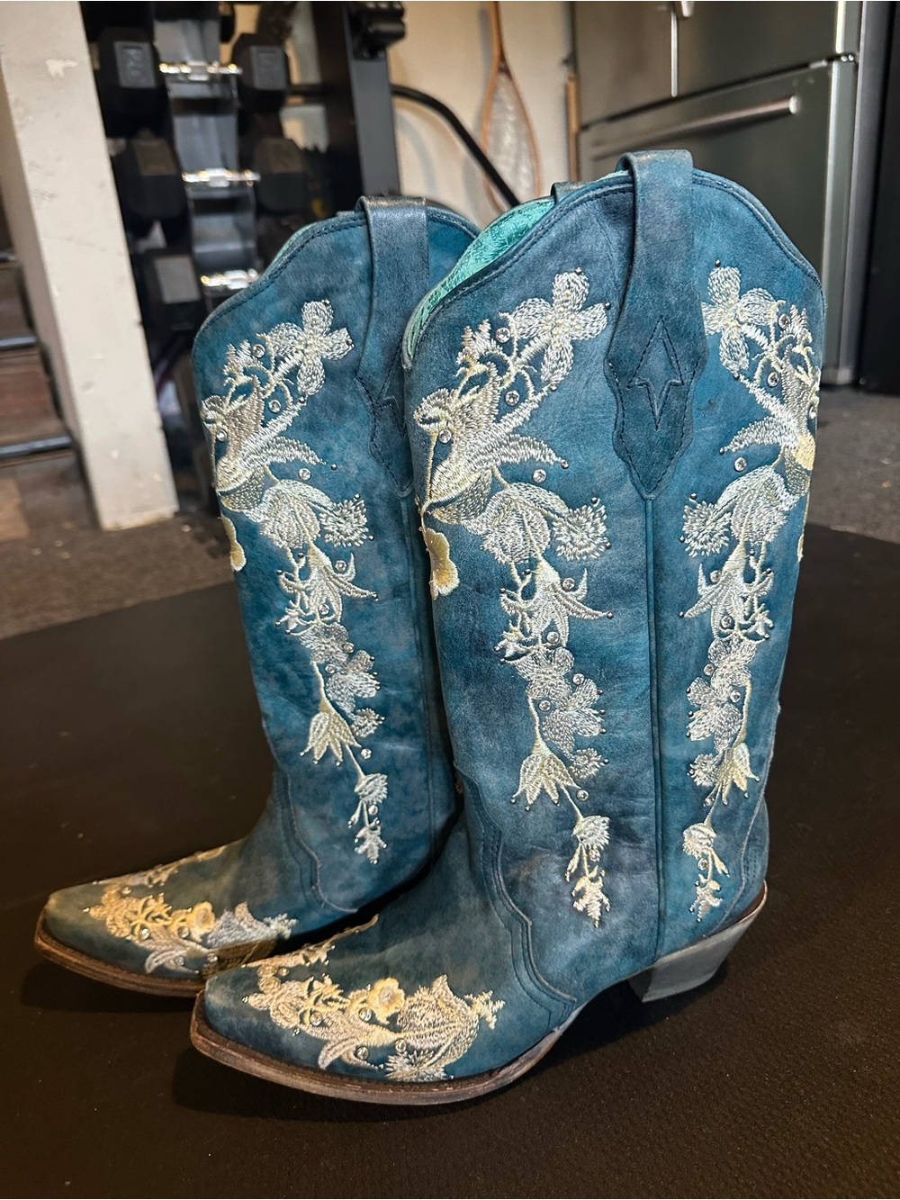 Corral Teal Western Embroidered Heeled Cowgirl Boots - Picture 7 of 9